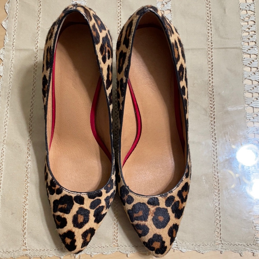 Crown VintAge wooden block heels